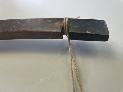 Lot 12 - A CHINESE STRENGTH-TESTING COMPOSITE BOW, QING DYNASTY, 19TH/20TH CENTURY