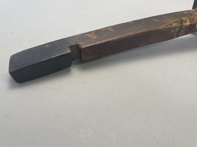 Lot 12 - A CHINESE STRENGTH-TESTING COMPOSITE BOW, QING DYNASTY, 19TH/20TH CENTURY