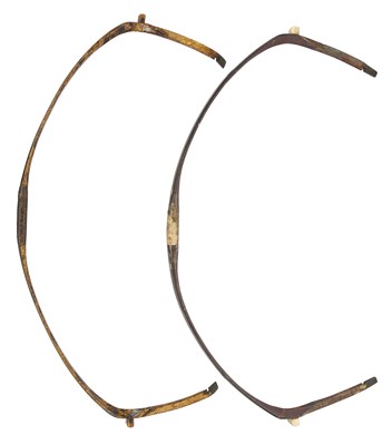 Lot 13 - TWO CHINESE MANCHU STYLE COMPOSITE BOWS, QING DYNASTY, SECOND HALF OF THE 19TH CENTURY