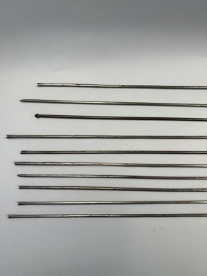 Lot 30 - ELEVEN RARE SOUTH INDIAN ARROWS FORMED ENTIRELY OF STEEL, 17TH/18TH CENTURY.