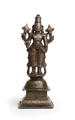 Lot 208 - A SMALL BRONZE FIGURE OF VISHNU, TAMIL NADU, SOUTH INDIA, CIRCA 18TH CENTURY