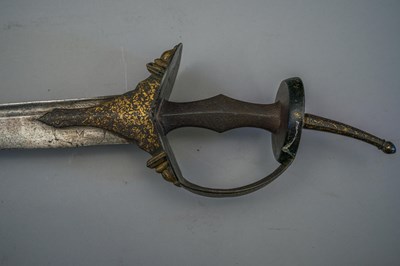 Lot 88 - AN INDIAN SWORD (KHANDA), 18TH/EARLY 19TH CENTURY