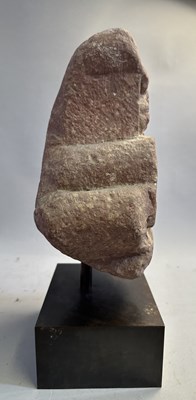 Lot 140 - A KUSHAN MOTTLED PINK SANDSTONE ARCHITECTURAL FINIAL, MATHURA, NORTHERN INDIA, 2ND/3RD CENTURY