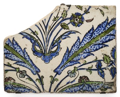 Lot 153 - A DAMASCUS TILE FRAGMENT, OTTOMAN SYRIA, LATE 16TH CENTURY