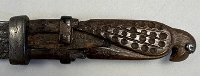 Lot 129 - A RARE VIKING KNIFE, 8TH/10TH CENTURY