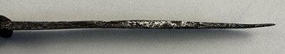 Lot 129 - A RARE VIKING KNIFE, 8TH/10TH CENTURY