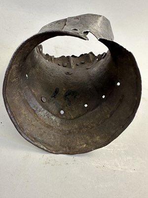Lot 187 - A GAUNTLET, MID-16TH CENTURY, WESTERN EUROPEAN, POSSIBLY FLEMISH