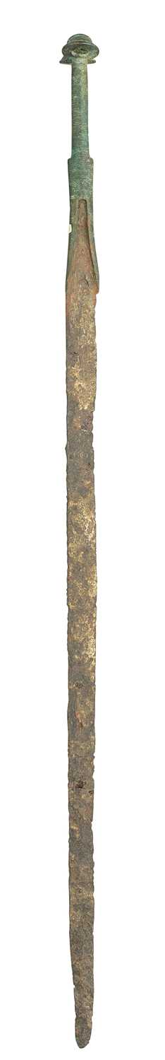 Lot 121 - A LURISTAN CAVALRY SWORD WITH COPPER ALLOY HILT, PROBABLY 1000BC, NORTHERN IRAN