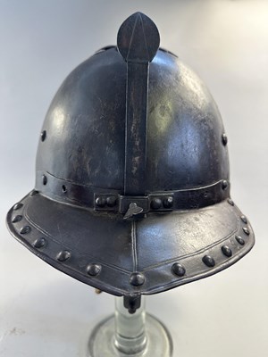 Lot 180 - A RARE WELL-MADE ZISCHÄGGE OF SIEGE WEIGHT, MID-17TH CENTURY, SOUTH GERMAN OR EAST EUROPEAN