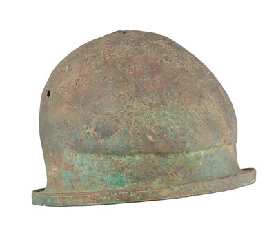 Lot 259 - AN ITALIC BRONZE HELMET OF NEGAU TYPE, MID-5TH CENTURY B.C.