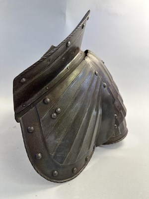 Lot 265 - A PAIR OF FLUTED PAULDRONS IN THE GERMAN EARLY 16TH CENTURY MAXIMILIAN STYLE, 19TH CENTURY