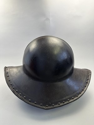 Lot 179 - A NORTH EUROPEAN HEAVY HELMET OF OFFICER'S QUALITY, CIRCA 1620-30