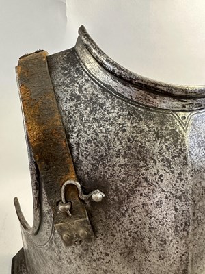 Lot 185 - A NORTH EUROPEAN SIEGE-WEIGHT CUIRASS, MID-17TH CENTURY