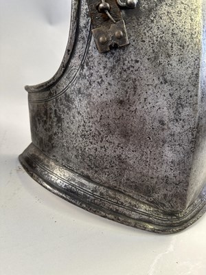 Lot 185 - A NORTH EUROPEAN SIEGE-WEIGHT CUIRASS, MID-17TH CENTURY