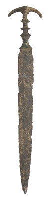 Lot 126 - A RARE LURISTAN IRON AGE III DAGGER, CIRCA 900-600 B.C.