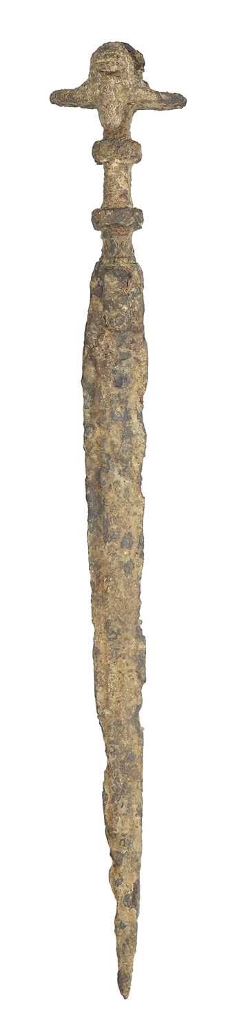 Lot 125 - A RARE LURISTAN IRON AGE II DAGGER, 1100-900 B.C.