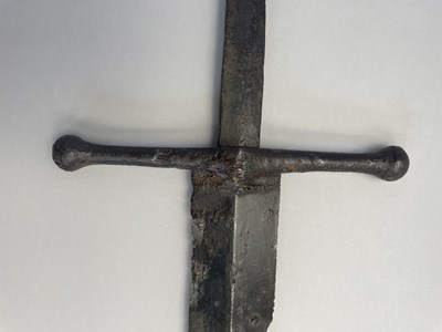 Lot 148 - A FINE AND RARE HAND-AND-A-HALF SWORD, CIRCA 1420-60
