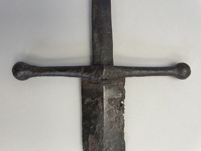 Lot 148 - A FINE AND RARE HAND-AND-A-HALF SWORD, CIRCA 1420-60
