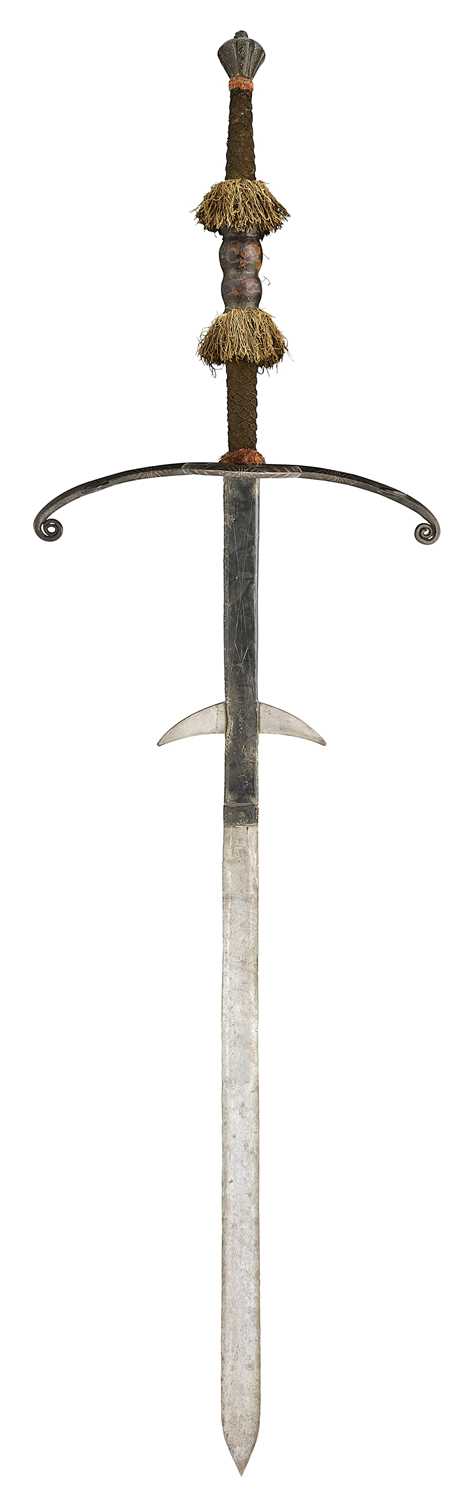 Lot 151 - A FINE GERMAN TWO-HAND PROCESSIONAL SWORD, LATE 16TH CENTURY