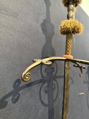 Lot 151 - A FINE GERMAN TWO-HAND PROCESSIONAL SWORD, LATE 16TH CENTURY