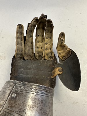 Lot 170 - A COMPOSITE NORTH ITALIAN CAP-A-PIE ARMOUR WITH ETCHED DECORATION, LATE 16TH CENTURY, THE BACKPLATE SIGNED BY THE MASTER ‘P’