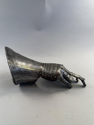 Lot 170 - A COMPOSITE NORTH ITALIAN CAP-A-PIE ARMOUR WITH ETCHED DECORATION, LATE 16TH CENTURY, THE BACKPLATE SIGNED BY THE MASTER ‘P’