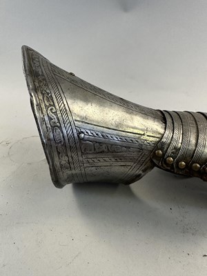 Lot 170 - A COMPOSITE NORTH ITALIAN CAP-A-PIE ARMOUR WITH ETCHED DECORATION, LATE 16TH CENTURY, THE BACKPLATE SIGNED BY THE MASTER ‘P’