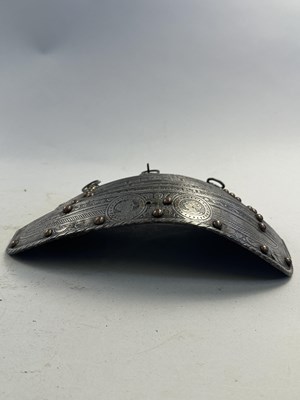 Lot 170 - A COMPOSITE NORTH ITALIAN CAP-A-PIE ARMOUR WITH ETCHED DECORATION, LATE 16TH CENTURY, THE BACKPLATE SIGNED BY THE MASTER ‘P’
