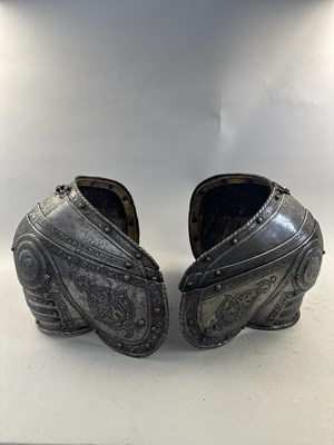 Lot 170 - A COMPOSITE NORTH ITALIAN CAP-A-PIE ARMOUR WITH ETCHED DECORATION, LATE 16TH CENTURY, THE BACKPLATE SIGNED BY THE MASTER ‘P’