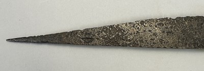 Lot 131 - A MEDIEVAL DAGGER, EARLY 14TH CENTURY