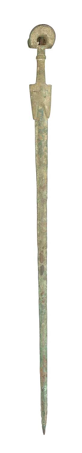 Lot 122 - A LURISTAN COPPER ALLOY SWORD, PROBABLY 10TH/9TH CENTURY B.C.