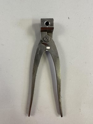 Lot 608 - □ A BULLET MOULD, 19TH CENTURY