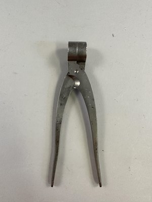 Lot 608 - □ A BULLET MOULD, 19TH CENTURY