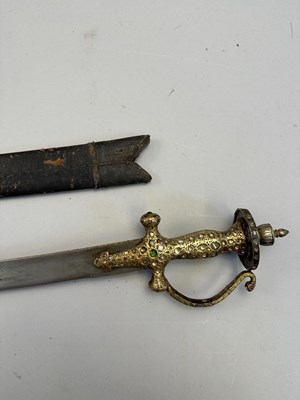 Lot 52 - A SOUTH INDIAN SWORD (TALWAR), 18TH CENTURY, POSSIBLY MYSORE, KARNATAKA