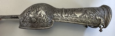 Lot 41 - A FINE SOUTH INDIAN SWORD (PATA), LATE 16TH/17TH CENTURY, POSSIBLY THANJAVUR, TAMIL NADU