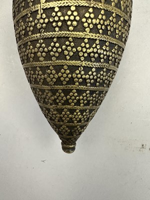 Lot 547 - A SOUTH INDIAN FLASK, 18TH/19TH CENTURY, POSSIBLY MALABAR