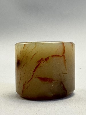 Lot 522 - A CHINESE JADE ARCHER’S RING, QING DYNASTY, 18TH/19TH CENTURY