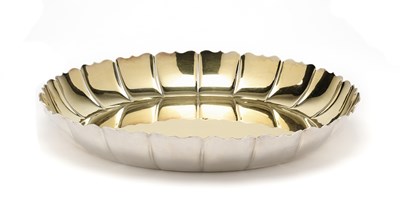 Lot 89 - AN IRISH SILVER STRAWBERRY DISH, ROYAL IRISH SILVER CO., DUBLIN, 1969