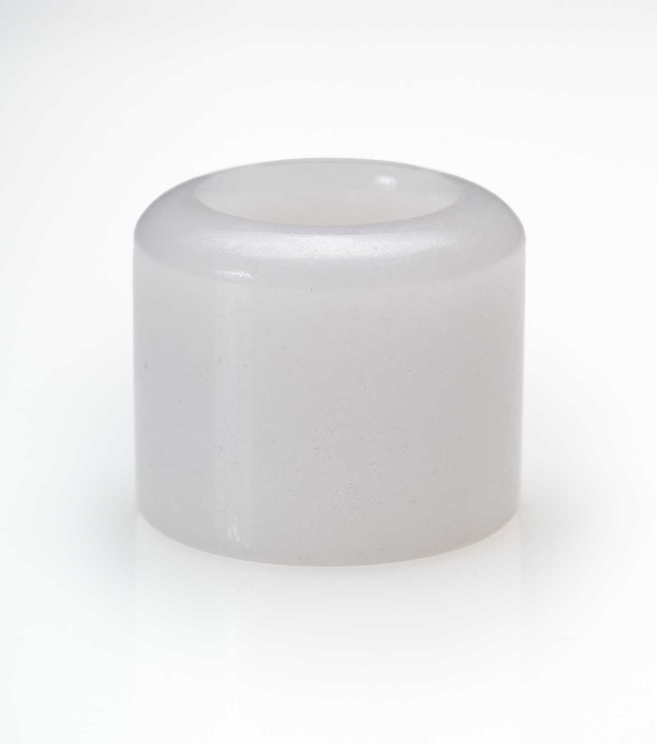 Lot 505 - □ A CHINESE WHITE JADE ARCHERS RING, QING DYNASTY, 19TH CENTURY