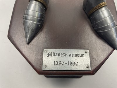 Lot 19 - A MINIATURE MILANESE ARMOUR, 1380-1390, BY ROY GREGORY, 20TH CENTURY