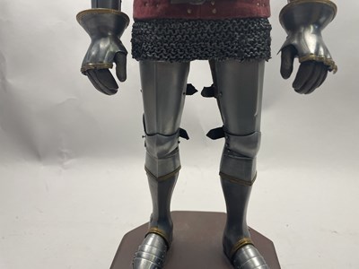 Lot 19 - A MINIATURE MILANESE ARMOUR, 1380-1390, BY ROY GREGORY, 20TH CENTURY