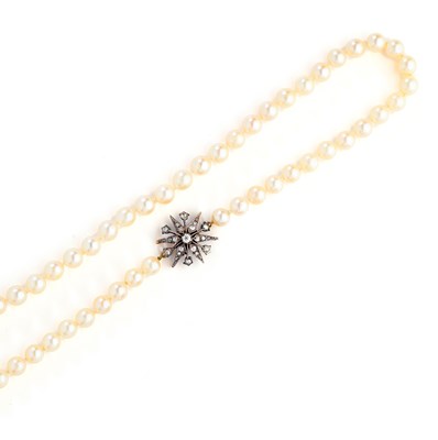 Lot 346 - CULTURED PEARL AND DIAMOND NECKLACE