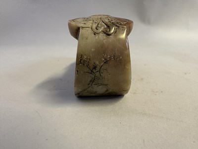 Lot 93 - A CHINESE SOAPSTONE RUYI SCEPTRE SEAL, 20TH CENTURY