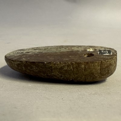 Lot 72 - A CHINESE ARCHAISTIC JADE SCARAB BEETLE PLAQUE