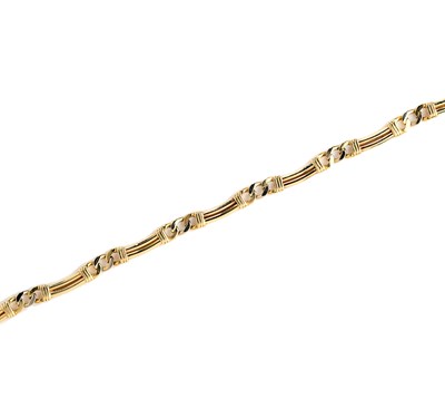 Lot 386 - GOLD NECKLACE