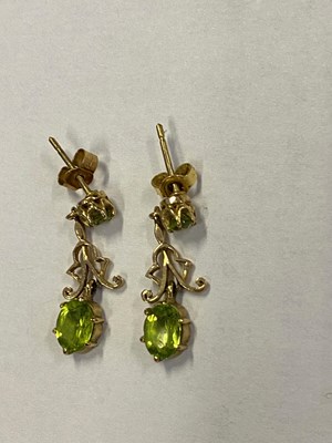 Lot 326 - GROUP OF GOLD AND PERIDOT JEWELLERY