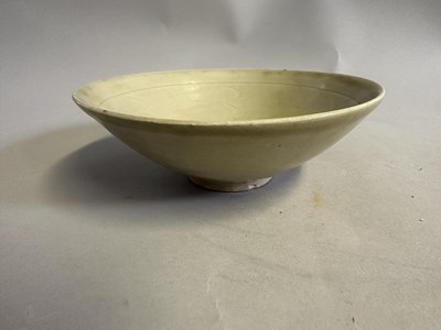 Lot 22 - A LARGE CHINESE JUN BOWL, YUAN DYNASTY (1279-1368)