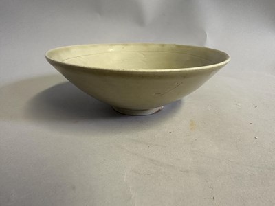 Lot 22 - A LARGE CHINESE JUN BOWL, YUAN DYNASTY (1279-1368)
