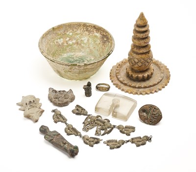 Lot 506 - A MISCELLANEOUS COLLECTION OF INDIAN OBJECTS OF VARIOUS DATES