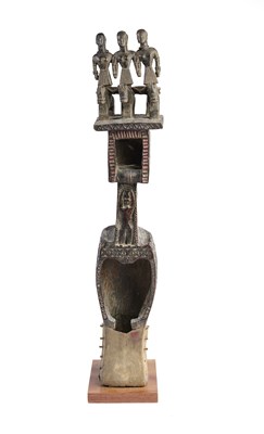 Lot 197 - A SANTAL LUTE (DHODRO BANAM), EASTERN INDIA, PROBABLY JHARKHAND, CIRCA 19TH CENTURY